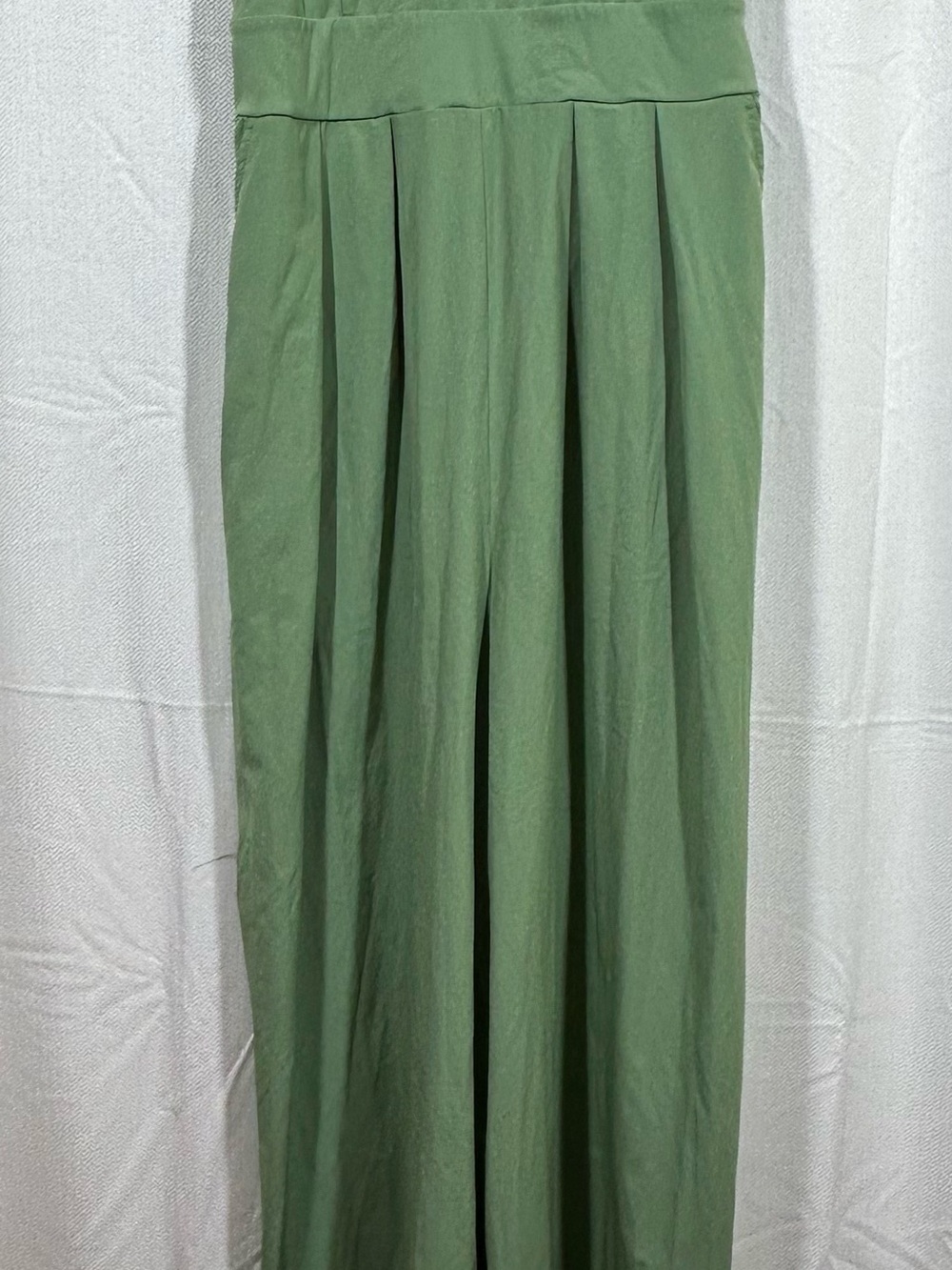 Halara Breezeful Jumpsuit Backless Pockets Wide Leg Sz Medium Resort Quick Dry - Picture 3 of 9